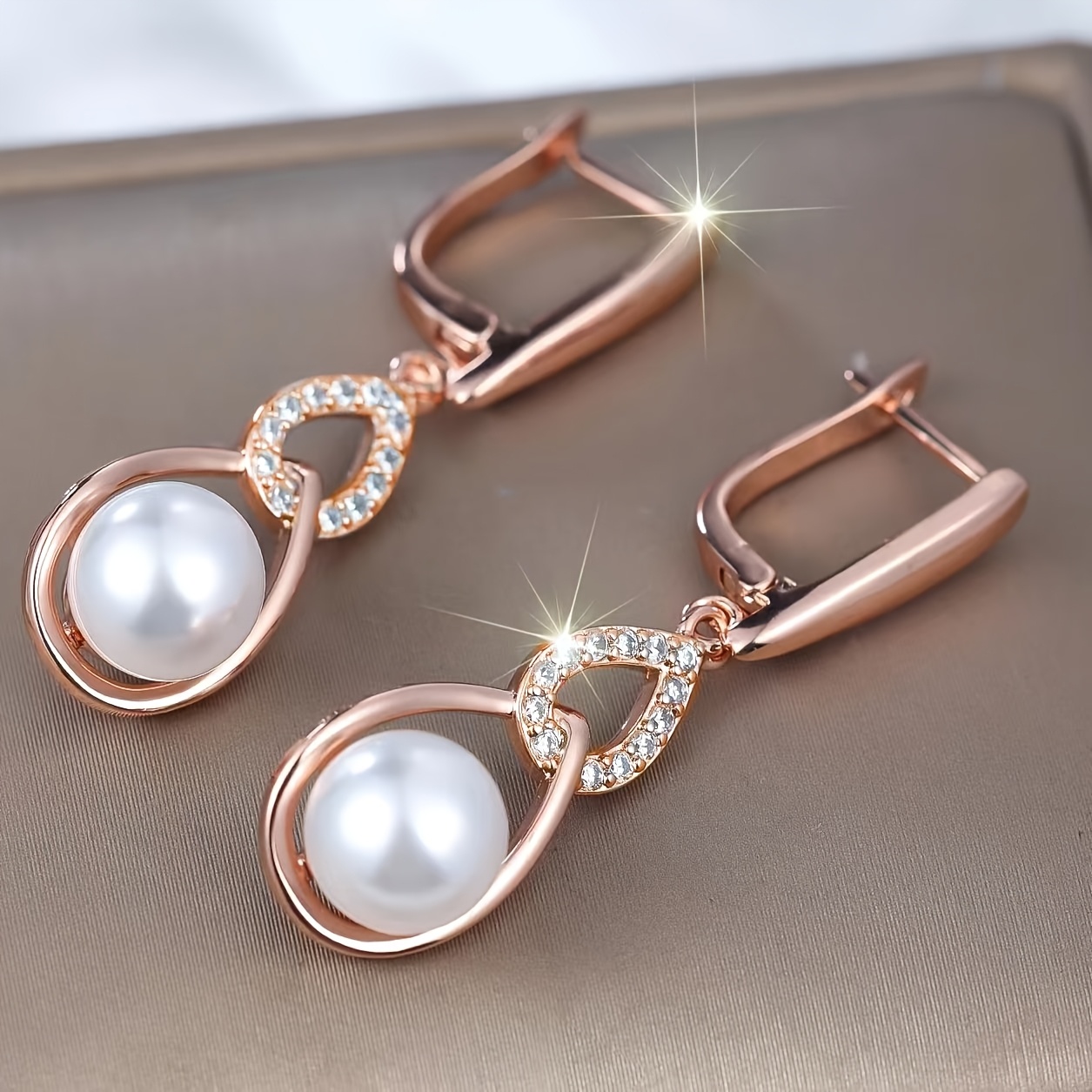 Women's Classic Elegant Minimalist Zirconia Inlaid Earrings